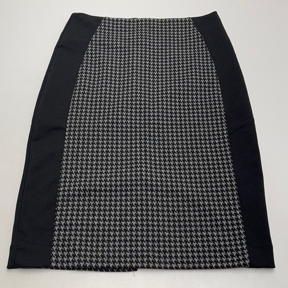 NY & COMPANY Women’s 4 Black Gray Stretchy Skirt